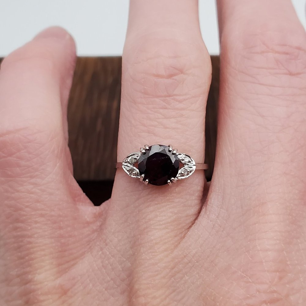 Size 6.25 925 Sterling Silver Garnet And Diamond Chips Ring